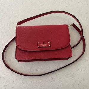 LIKE NEW KATE SPADE ♠️ CROSSBODY PURSE RED